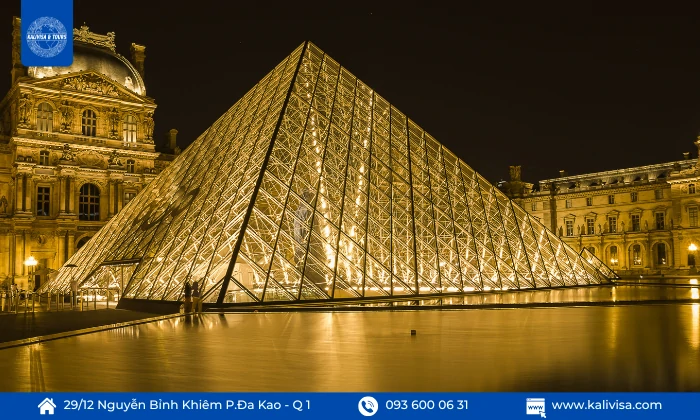 Người Việt Nam đi Pháp có cần xin visa không